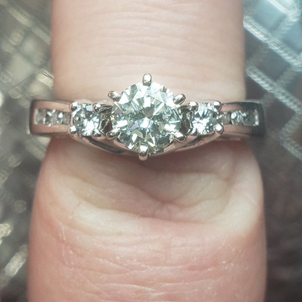 1.13ct diamond ring 14kt white gold